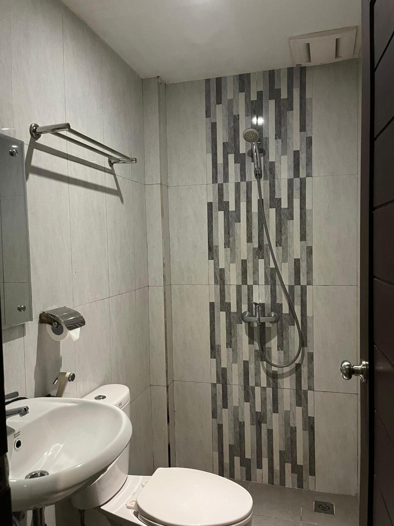 Bless Hotels Sintang Luaran gambar