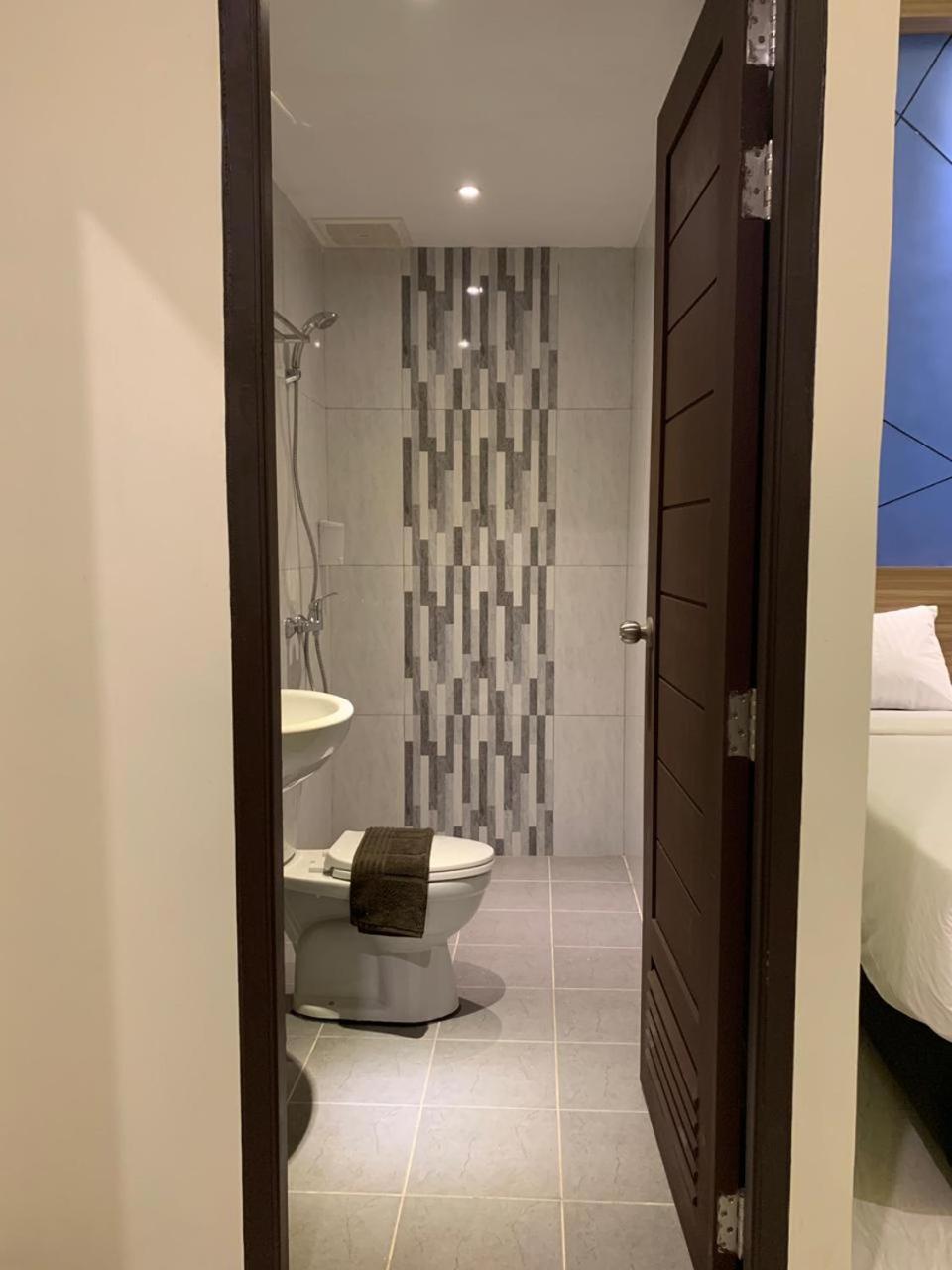 Bless Hotels Sintang Luaran gambar